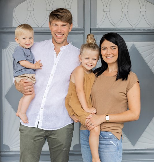 Familie Pronnegg — Sandra, Martin, Greta und Simon